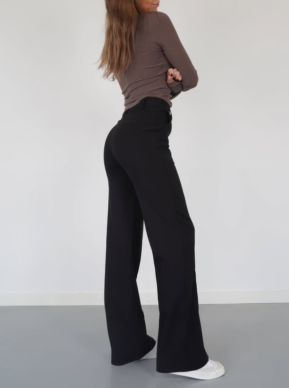 Erave | Hose mit Weiter Passform – High-Waist für Eleganz und Komfort