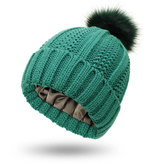 Frizzly | Satin-Gefütterte Strickmütze – Warm und Modisch für den Winter