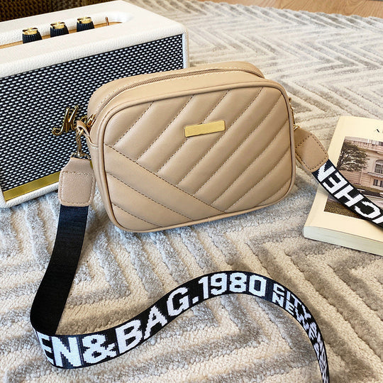 Kuchen | Kleine Umhängetasche für Frauen – Modische PU-Ledertasche mit verstellbarem Riemen